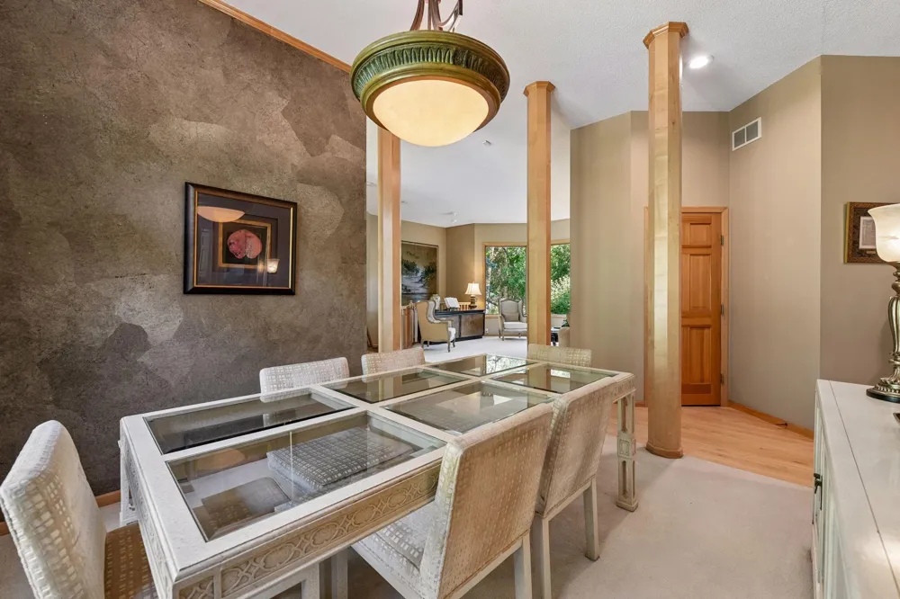 5535 Wingwood Court Minnetonka, MN 55345