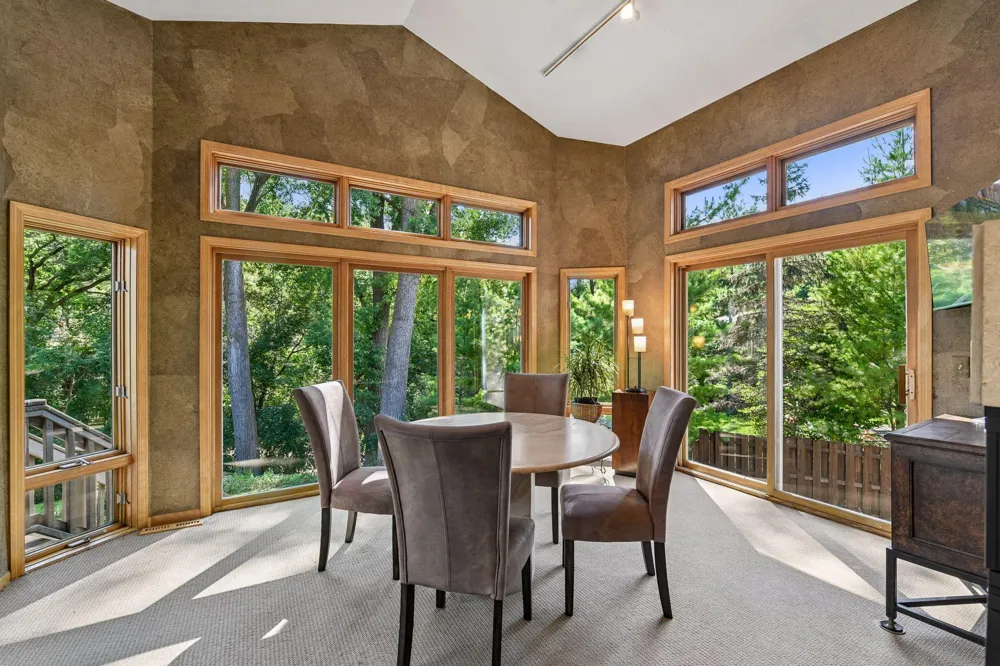 5535 Wingwood Court Minnetonka, MN 55345