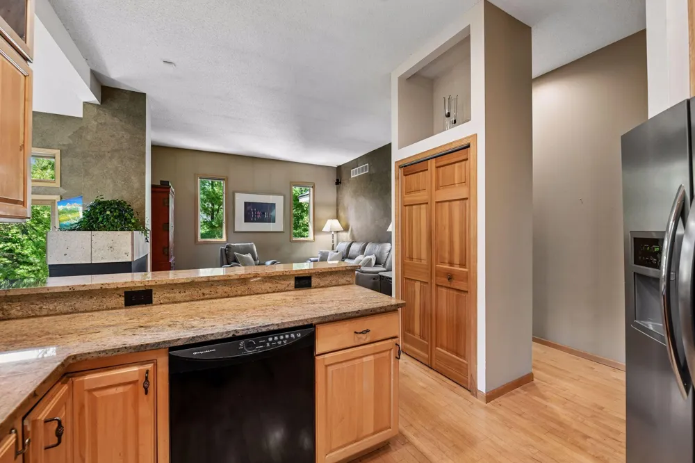 5535 Wingwood Court Minnetonka, MN 55345
