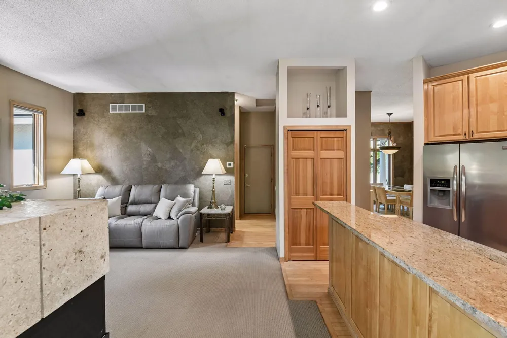 5535 Wingwood Court Minnetonka, MN 55345
