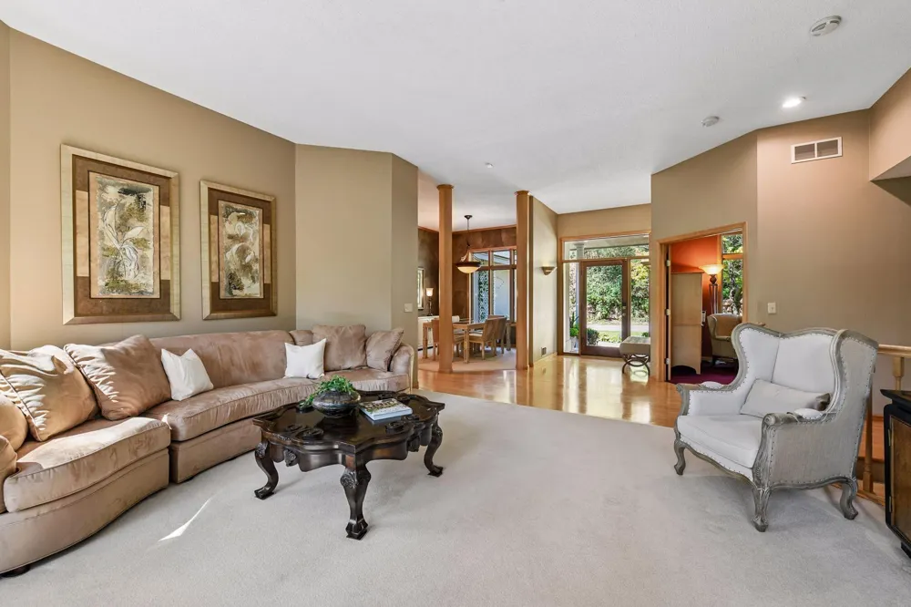 5535 Wingwood Court Minnetonka, MN 55345