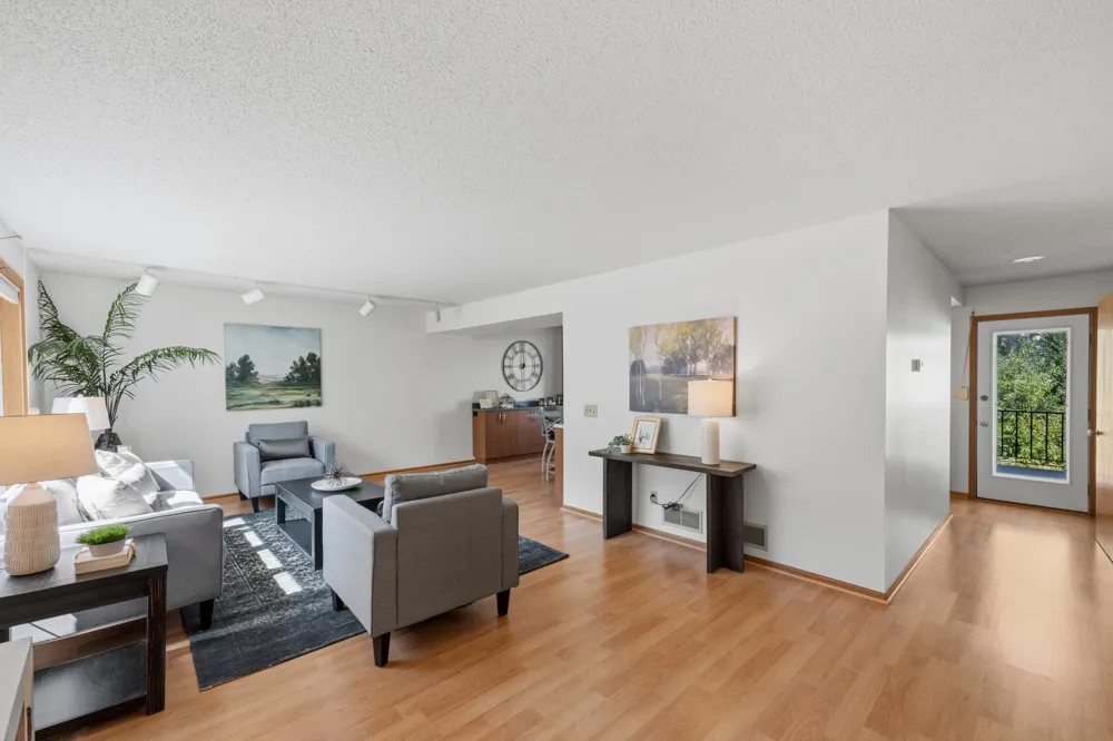 933 Dartmouth Place SE Minneapolis, MN 55414
