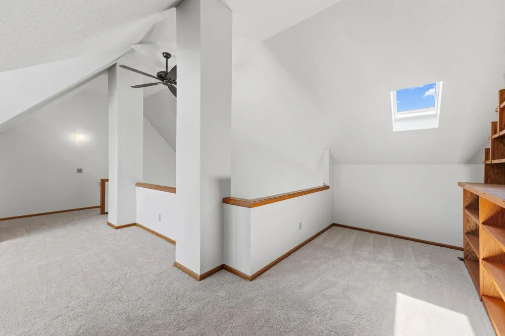 933 Dartmouth Place SE Minneapolis, MN 55414