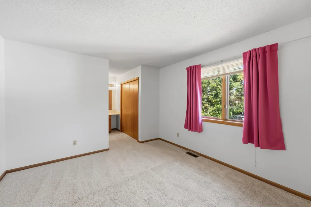 933 Dartmouth Place SE Minneapolis, MN 55414