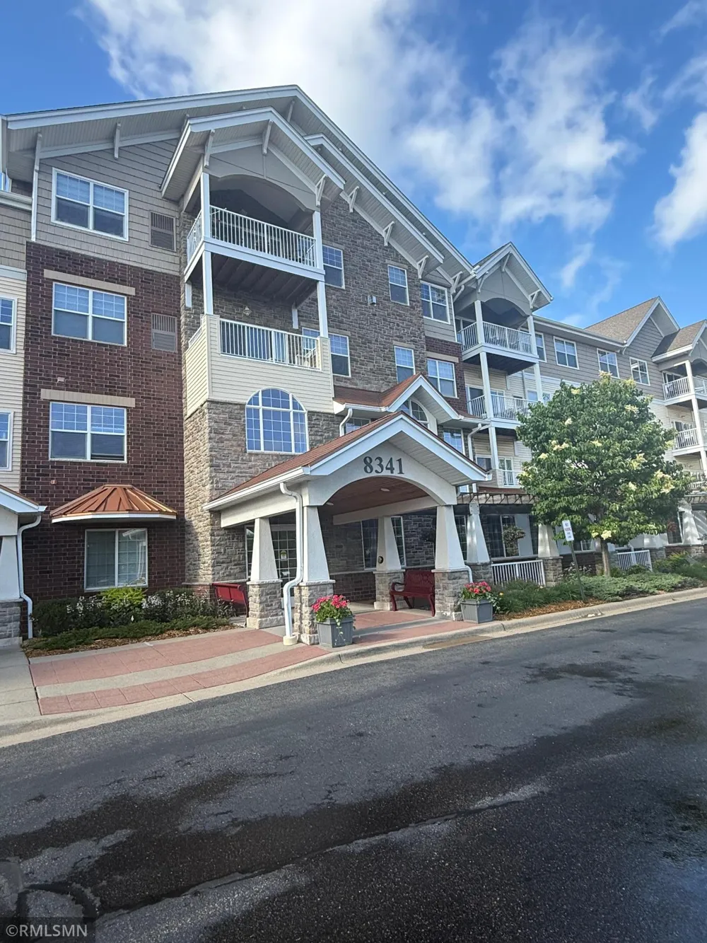 8341 Lyndale Avenue S #419 Bloomington, MN 55420