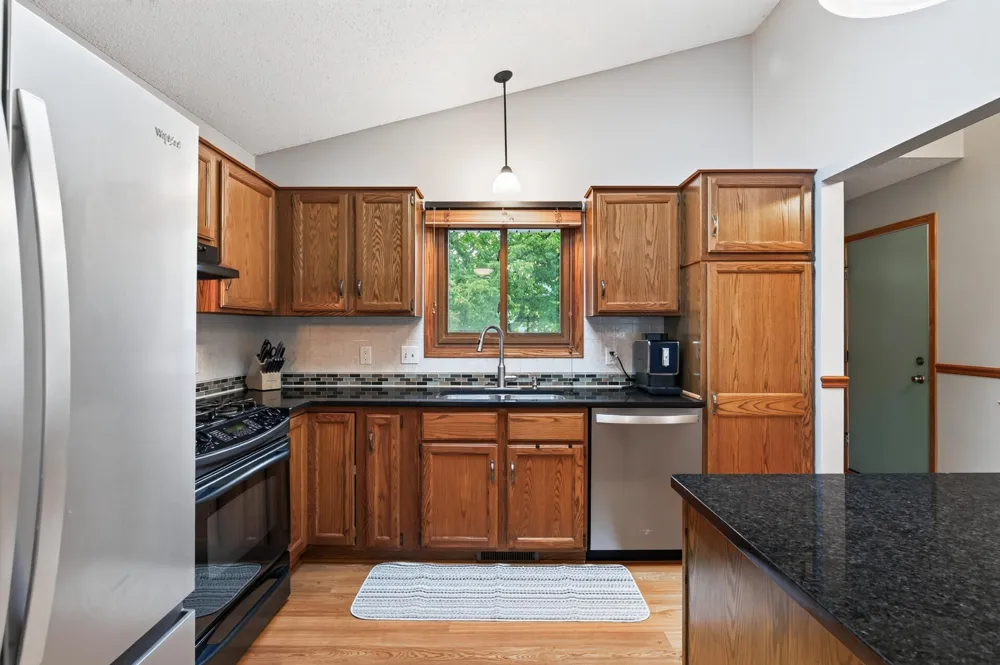 5144 W 143rd Street Savage, MN 55378