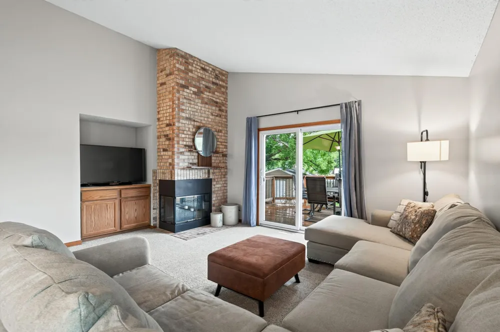 5144 W 143rd Street Savage, MN 55378