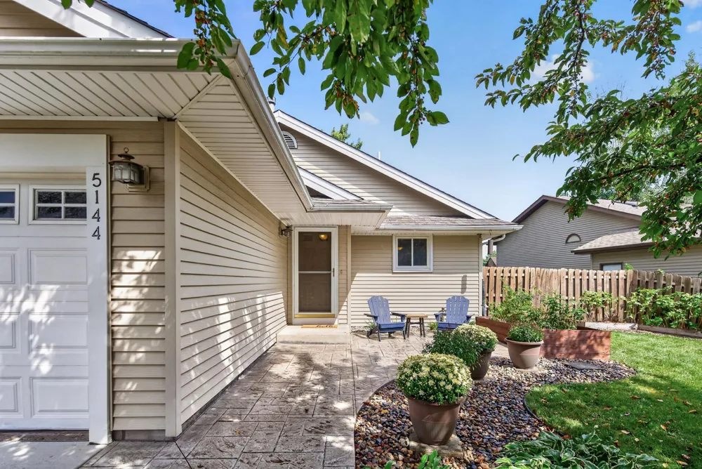 5144 W 143rd Street Savage, MN 55378
