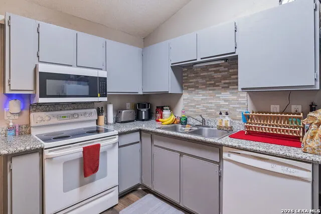 9140 Timber Path #UNIT 2502 San Antonio, TX 78250