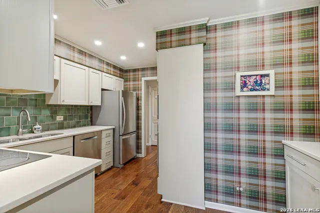 4001 NEW BRAUNFELS AVE #404 San Antonio, TX 78209