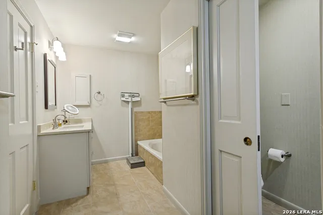 4001 NEW BRAUNFELS AVE #404 San Antonio, TX 78209