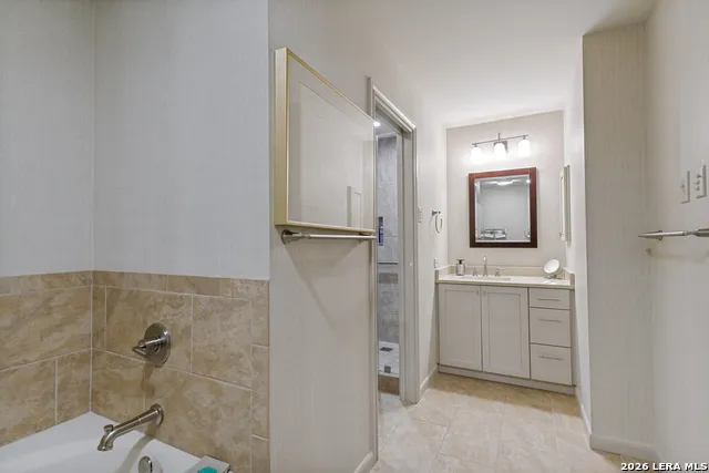4001 NEW BRAUNFELS AVE #404 San Antonio, TX 78209