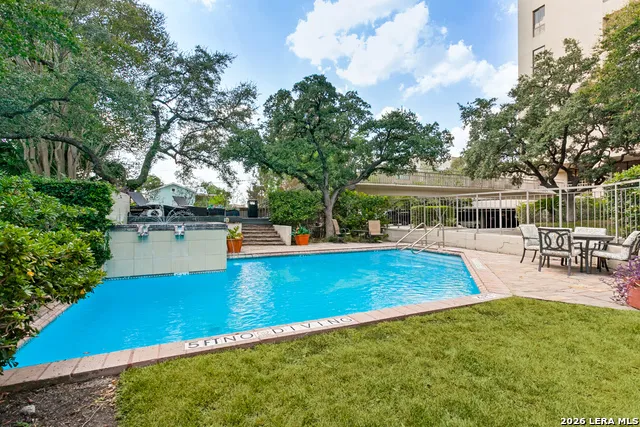 4001 NEW BRAUNFELS AVE #404 San Antonio, TX 78209