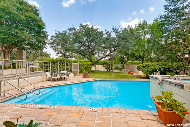 4001 NEW BRAUNFELS AVE #404 San Antonio, TX 78209