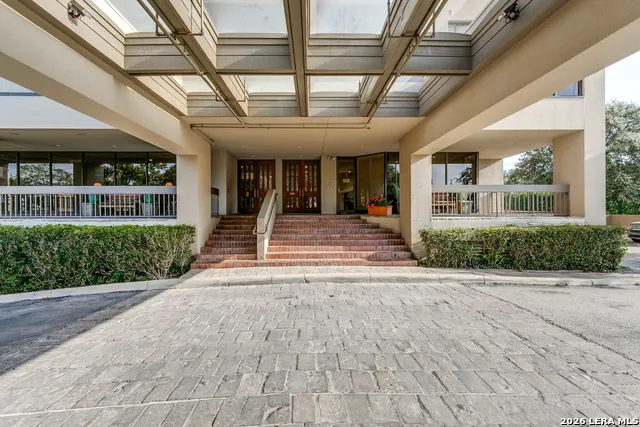 4001 NEW BRAUNFELS AVE #404 San Antonio, TX 78209