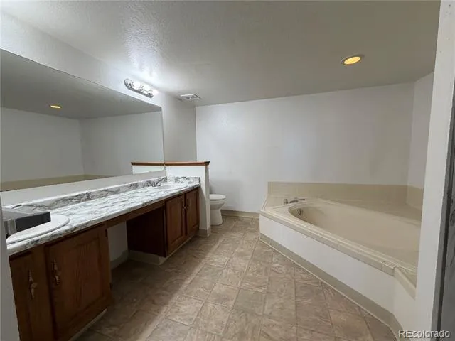 12043 W Cross Drive #107 Littleton, CO 80127