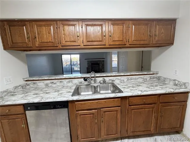 12043 W Cross Drive #107 Littleton, CO 80127