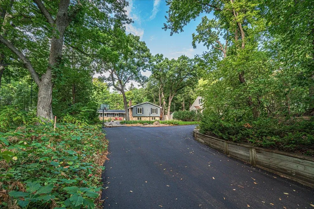 312 Griffit Street Edina, MN 55343