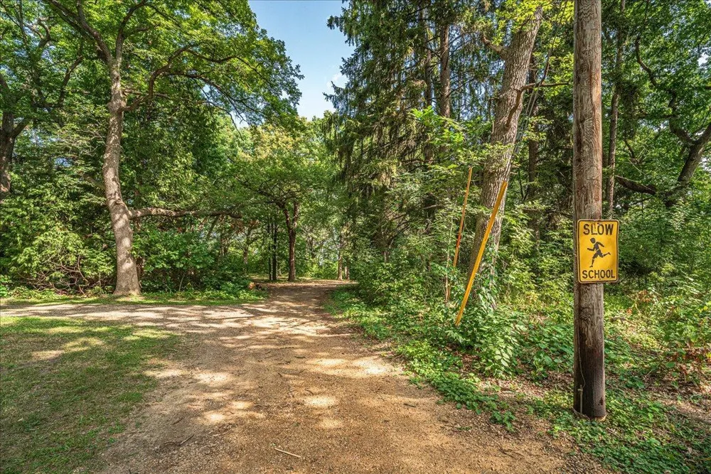 312 Griffit Street Edina, MN 55343