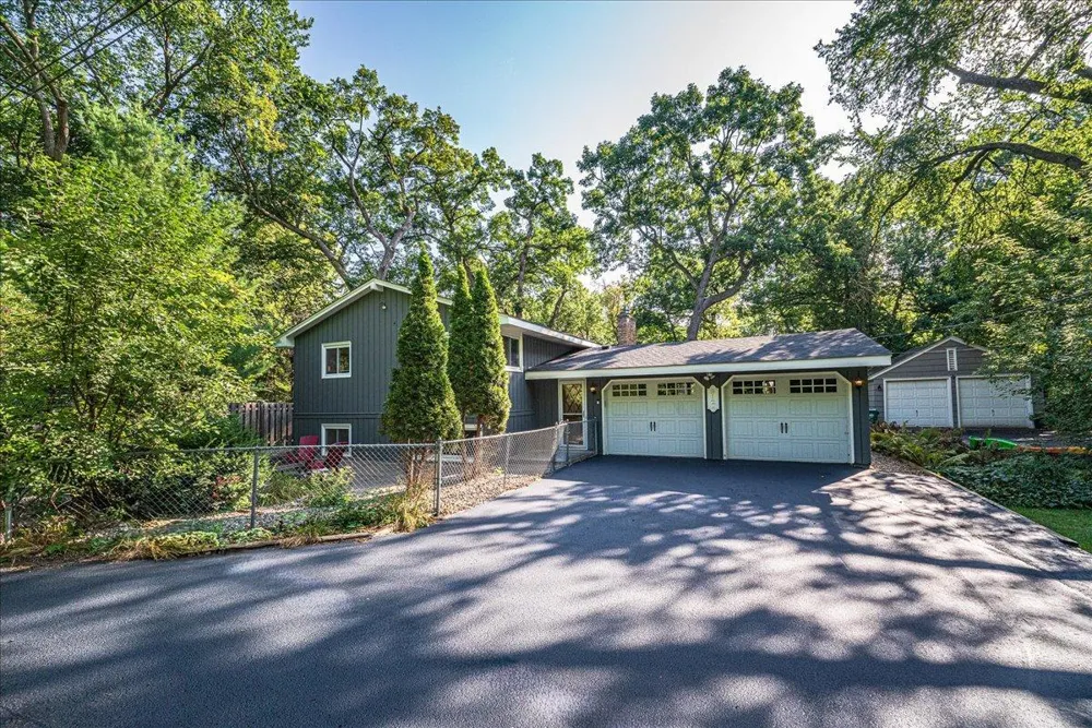 312 Griffit Street Edina, MN 55343