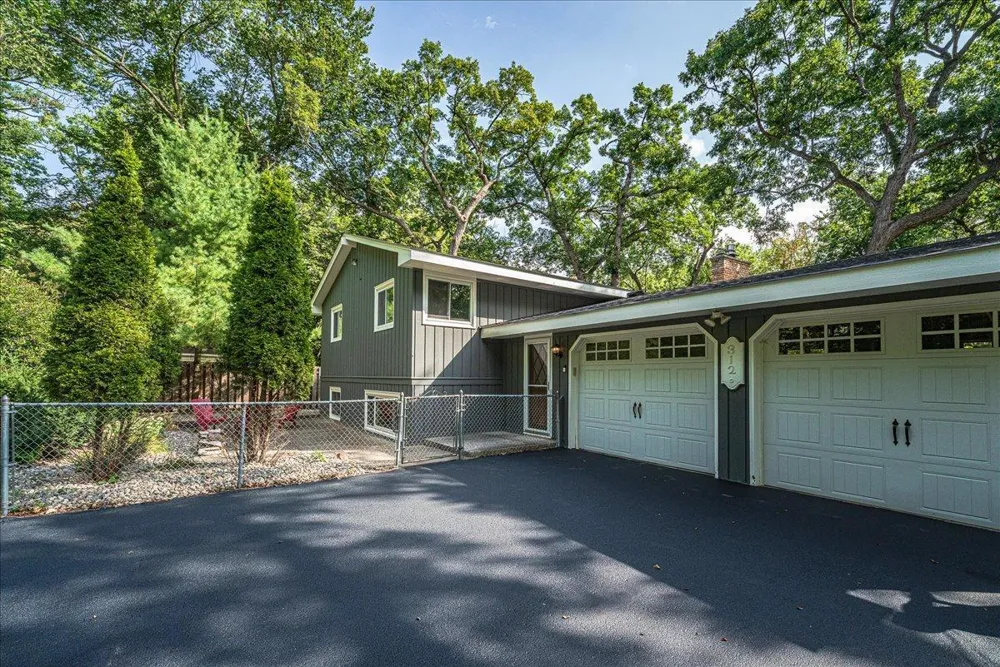 312 Griffit Street Edina, MN 55343