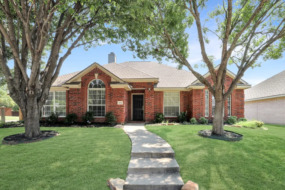 1315 Ballantrae Drive Allen, TX 75013