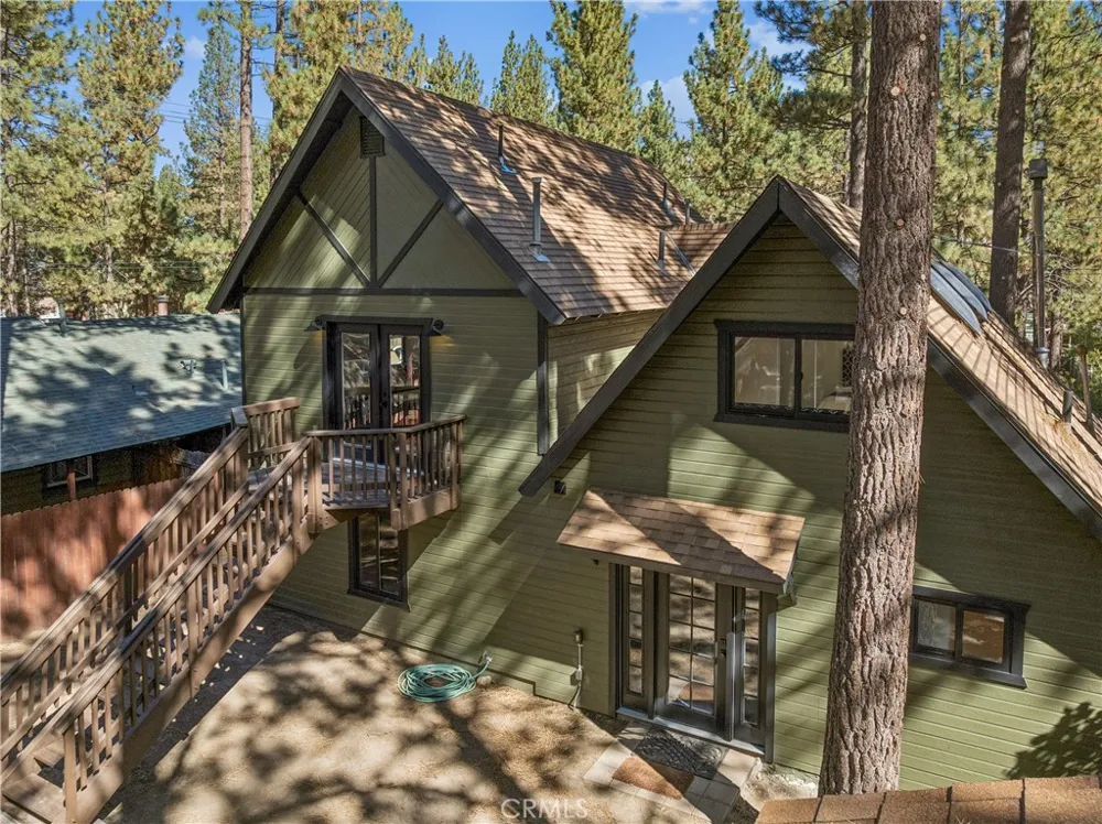 904 Angeles Big Bear City, CA 92314