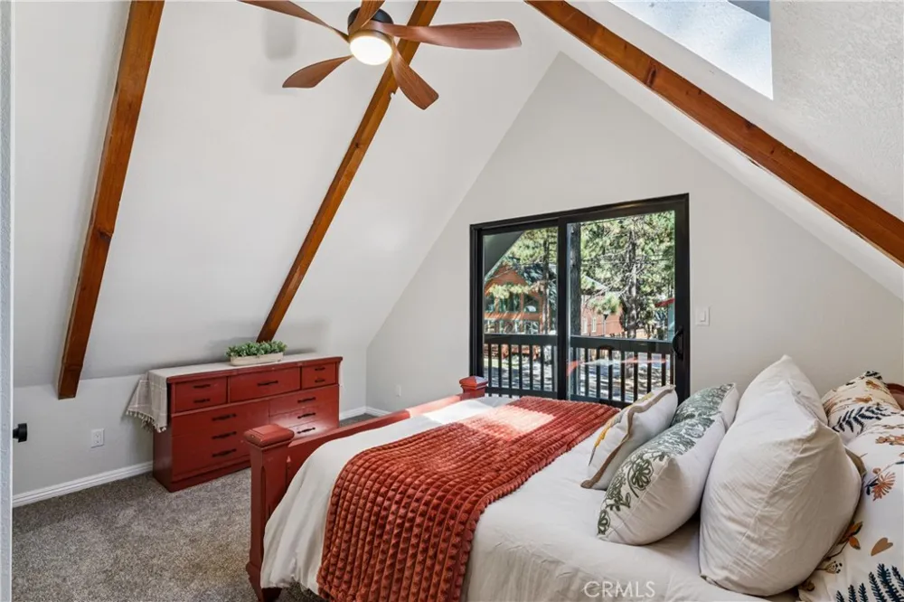 904 Angeles Big Bear City, CA 92314