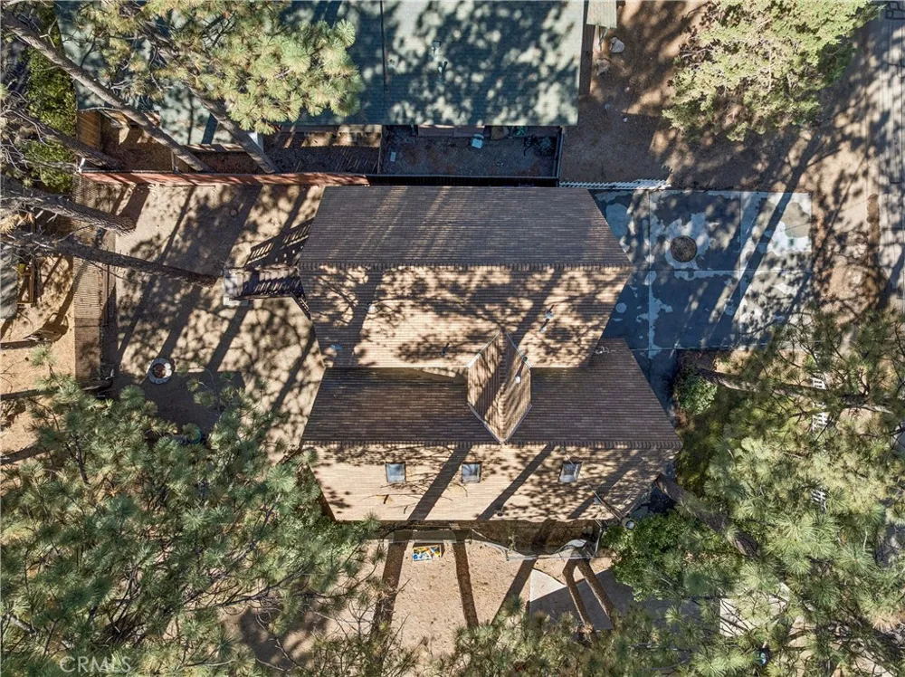 904 Angeles Big Bear City, CA 92314