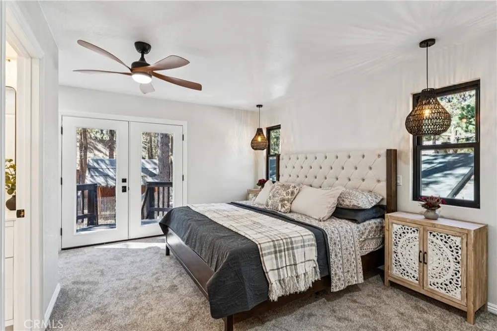 904 Angeles Big Bear City, CA 92314