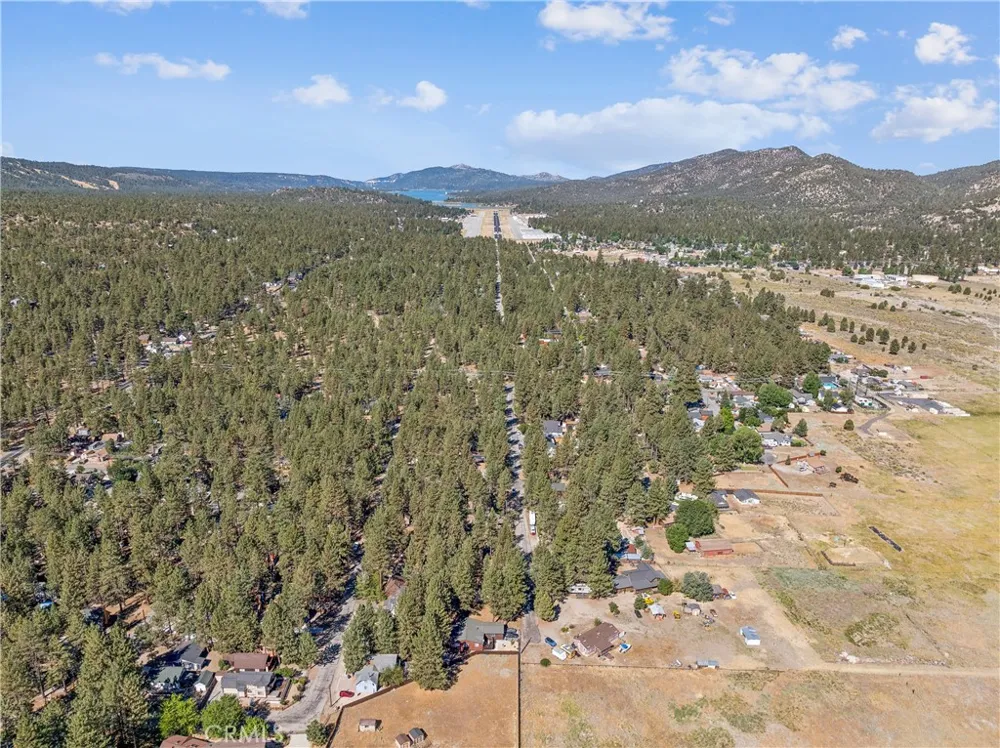 904 Angeles Big Bear City, CA 92314