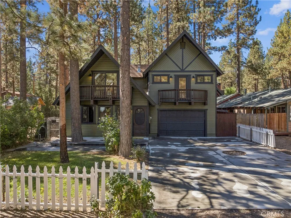 904 Angeles Big Bear City, CA 92314