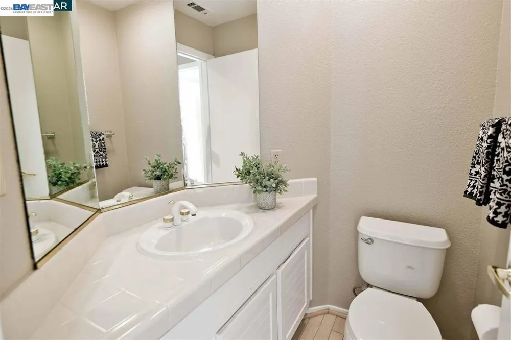 331 Jade Ct. San Ramon, CA 94582