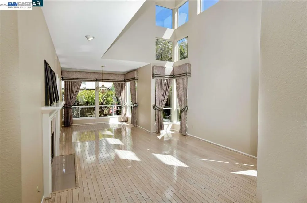 331 Jade Ct. San Ramon, CA 94582