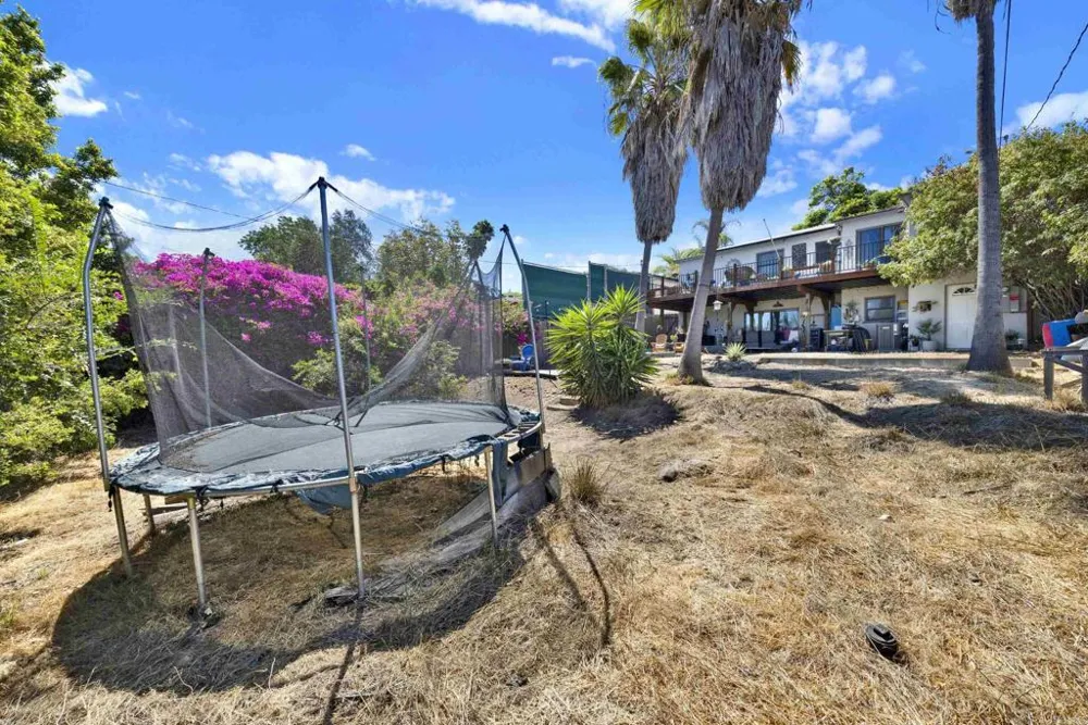 7008 Hybeth Drive La Mesa, CA 91941