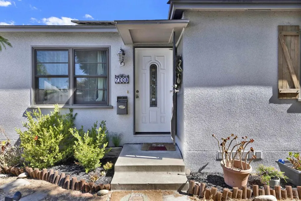 7008 Hybeth Drive La Mesa, CA 91941