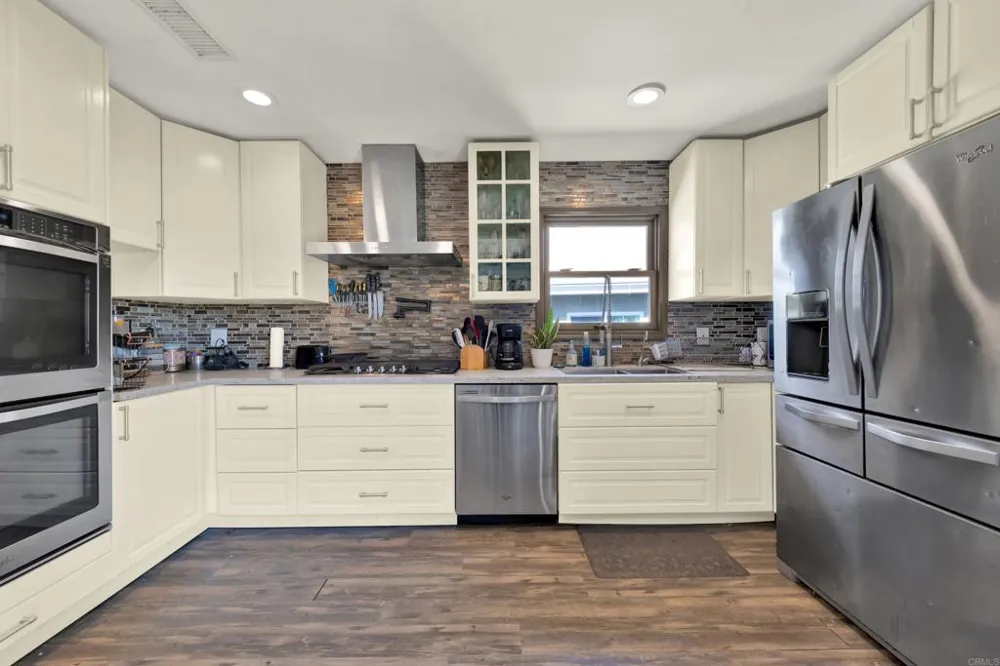 7008 Hybeth Drive La Mesa, CA 91941