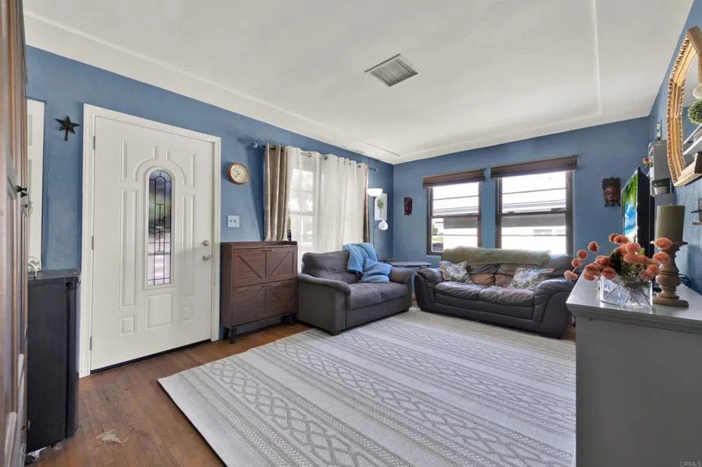 7008 Hybeth Drive La Mesa, CA 91941