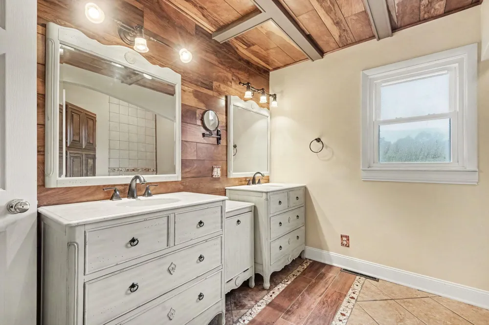 15415 Simmons Avenue NE Cedar Springs, MI 49319