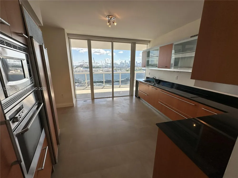 400 Alton Rd #901 Miami Beach, FL 33139
