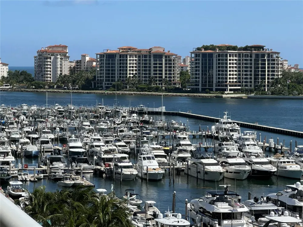 400 Alton Rd #901 Miami Beach, FL 33139