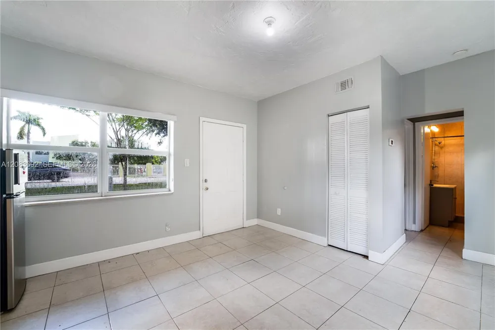 1136 NE 167th St #A North Miami Beach, FL 33162