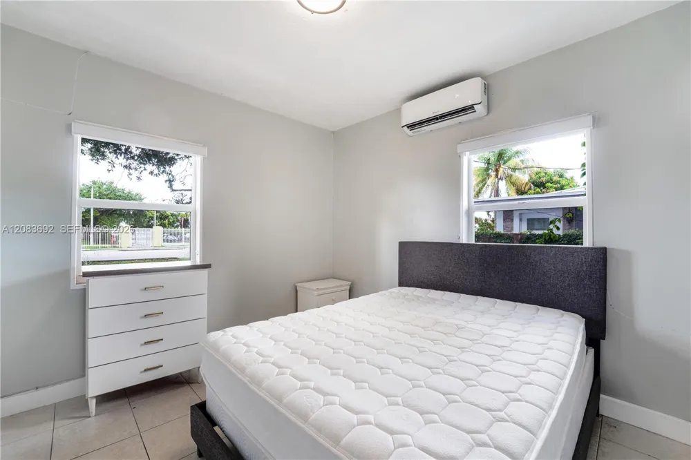 1136 NE 167th St #A North Miami Beach, FL 33162