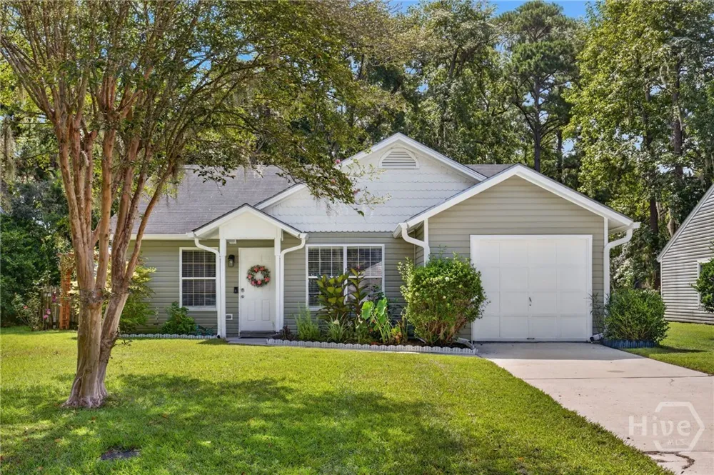 107 W White Hawthorne Drive Savannah, GA 31419