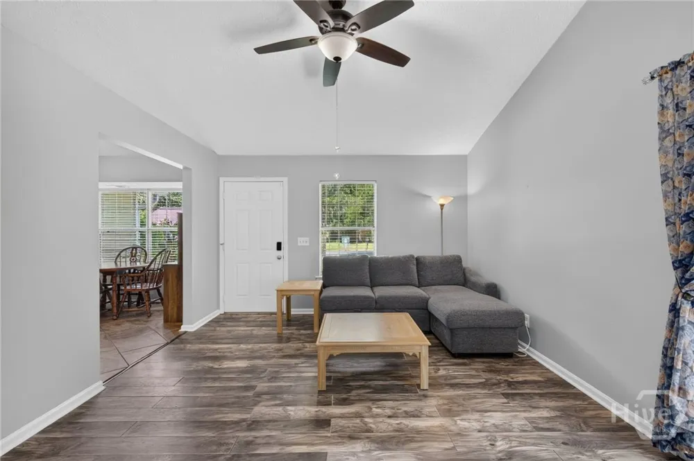 107 W White Hawthorne Drive Savannah, GA 31419
