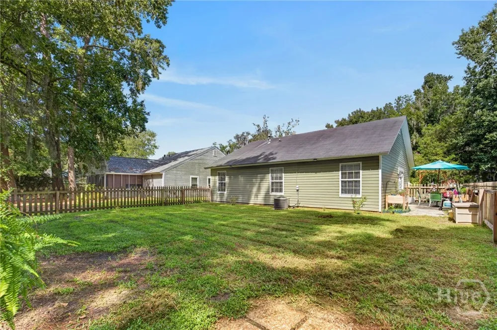 107 W White Hawthorne Drive Savannah, GA 31419