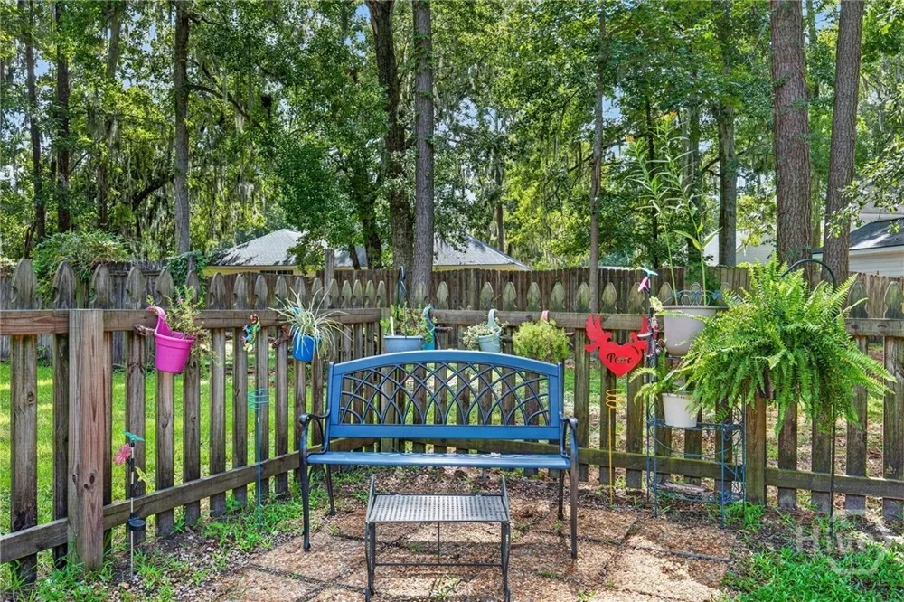 107 W White Hawthorne Drive Savannah, GA 31419