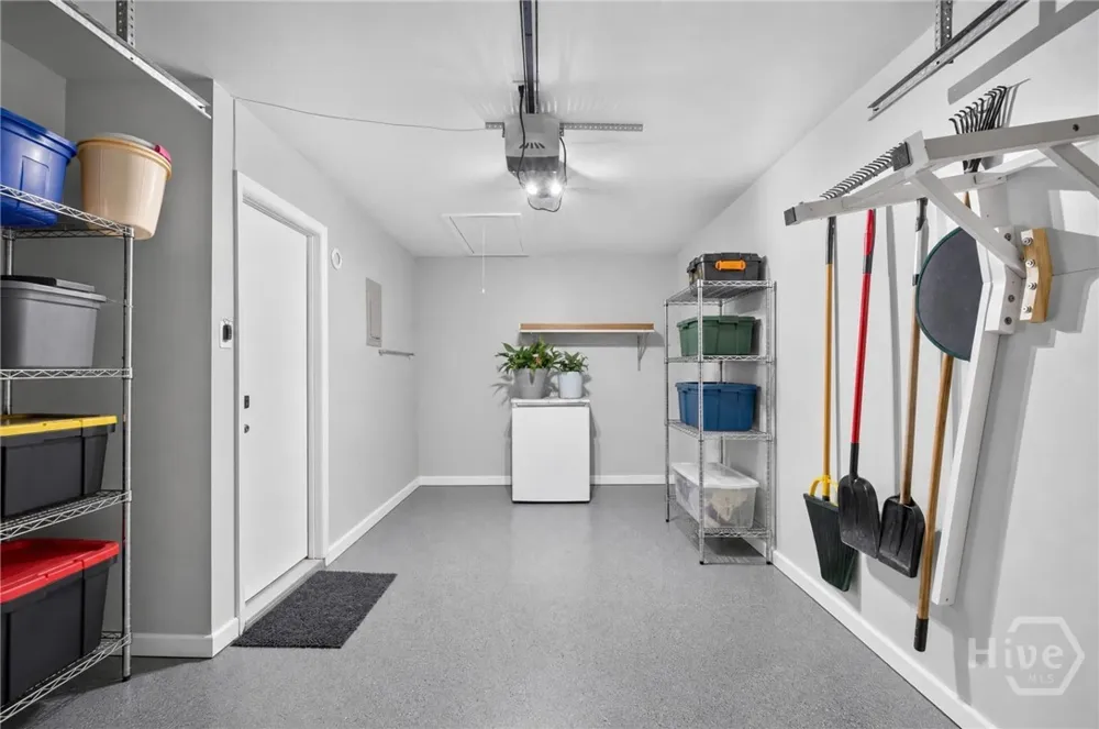 107 W White Hawthorne Drive Savannah, GA 31419