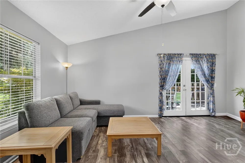 107 W White Hawthorne Drive Savannah, GA 31419