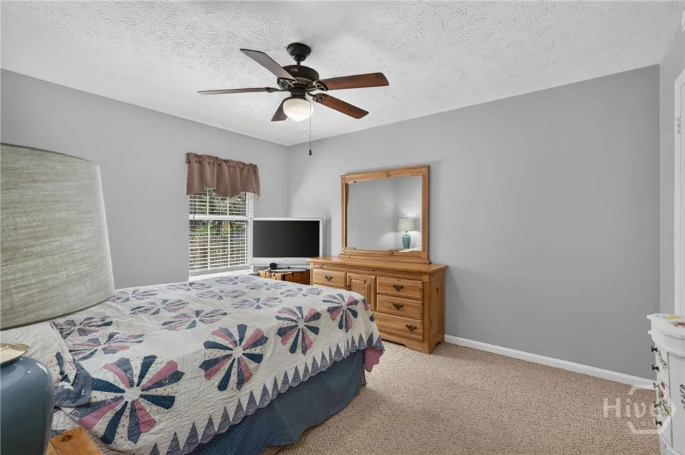 107 W White Hawthorne Drive Savannah, GA 31419
